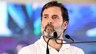 100ಕ್ಕೆ 100 ಗೆಲ್ಲುತ್ತಾರೆಂದು ರಕ್ತದಲ್ಲಿ ಪತ್ರ ಬರೆದಿದ್ದ ಅಭಿಮಾನಿ ನಿವಾಸಕ್ಕೆ ಜಗದೀಶ್ ಶೆಟ್ಟರ್ ಭೇಟಿ