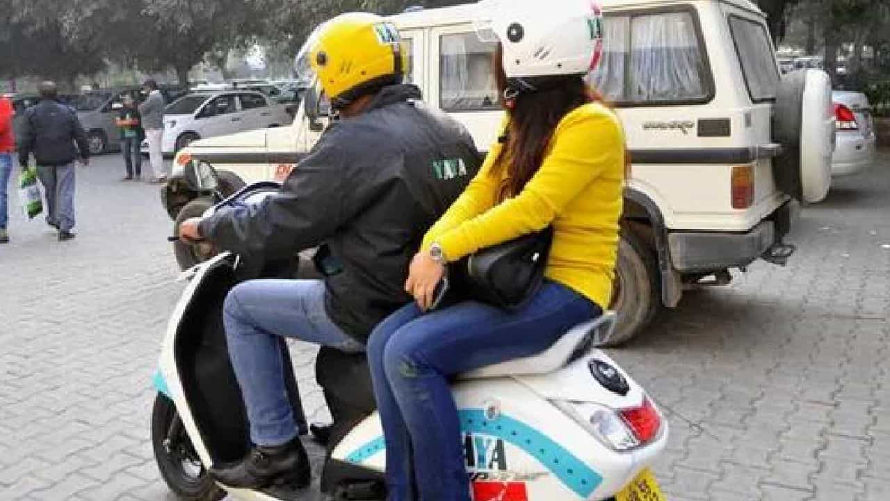 Bengaluru: ರ್ಯಾಪಿಡೊ ಚಾಲಕನಿಂದ ಲೈಂಗಿಕ ಕಿರುಕುಳ; ಚಲಿಸುತ್ತಿದ್ದ ಬೈಕ್ನಿಂದಲೇ ಜಿಗಿದ ಯುವತಿ! Bengaluru: ರ್ಯಾಪಿಡೊ ಚಾಲಕನಿಂದ ಲೈಂಗಿಕ ಕಿರುಕುಳ; ಚಲಿಸುತ್ತಿದ್ದ ಬೈಕ್ನಿಂದಲೇ ಜಿಗಿದ ಯುವತಿ!