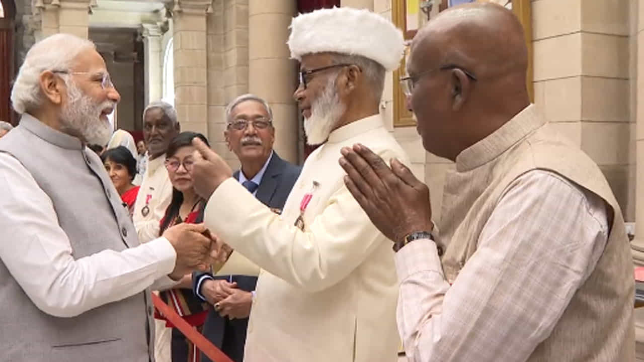ಬಿಜೆಪಿ ಮುಸ್ಲಿಮನಿಗೆ ಪ್ರಶಸ್ತಿ ನೀಡುವುದಿಲ್ಲ ಎಂದು ಭಾವಿಸಿದ್ದೆ, ನೀವು ಅದನ್ನು ತಪ್ಪು ಎಂದು ಸಾಬೀತು ಮಾಡಿದಿರಿ: ಪದ್ಮಶ್ರೀ ಪುರಸ್ಕೃತ ಕ್ವಾದ್ರಿ ಬಿಜೆಪಿ ಮುಸ್ಲಿಮನಿಗೆ ಪ್ರಶಸ್ತಿ ನೀಡುವುದಿಲ್ಲ ಎಂದು ಭಾವಿಸಿದ್ದೆ, ನೀವು ಅದನ್ನು ತಪ್ಪು ಎಂದು ಸಾಬೀತು ಮಾಡಿದಿರಿ: ಪದ್ಮಶ್ರೀ ಪುರಸ್ಕೃತ ಕ್ವಾದ್ರಿ