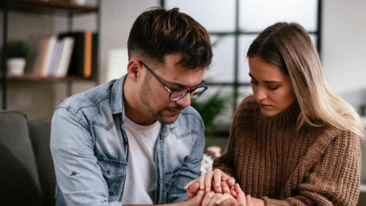 Relationship Tips: ನಿಮ್ಮ ನಿರೀಕ್ಷೆಗೆ ತಕ್ಕಂತೆ ಸಂಗಾತಿಯಿಂದ ಸ್ಪಂದನೆ ಇಲ್ಲದಿದ್ದಾಗ ಏನು ಮಾಡಬೇಕು? ಇಲ್ಲಿದೆ ಮಾಹಿತಿ Relationship Tips: ನಿಮ್ಮ ನಿರೀಕ್ಷೆಗೆ ತಕ್ಕಂತೆ ಸಂಗಾತಿಯಿಂದ ಸ್ಪಂದನೆ ಇಲ್ಲದಿದ್ದಾಗ ಏನು ಮಾಡಬೇಕು? ಇಲ್ಲಿದೆ ಮಾಹಿತಿ