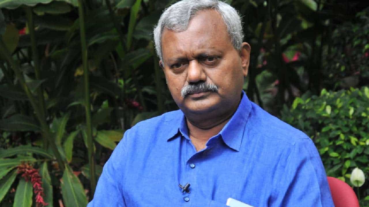 ಆಸ್ತಿ ವಿವರ ಘೋಷಣೆ; ಕುಟುಂಬದವರಿಗೇ ಕೋಟ್ಯಾಂತರ ಸಾಲ ಕೊಟ್ಟ ಸಚಿವ ಎಸ್ಟಿ ಸೋಮಶೇಖರ್, ವಿವರ ಇಲ್ಲಿದೆ ಆಸ್ತಿ ವಿವರ ಘೋಷಣೆ; ಕುಟುಂಬದವರಿಗೇ ಕೋಟ್ಯಾಂತರ ಸಾಲ ಕೊಟ್ಟ ಸಚಿವ ಎಸ್ಟಿ ಸೋಮಶೇಖರ್, ವಿವರ ಇಲ್ಲಿದೆ