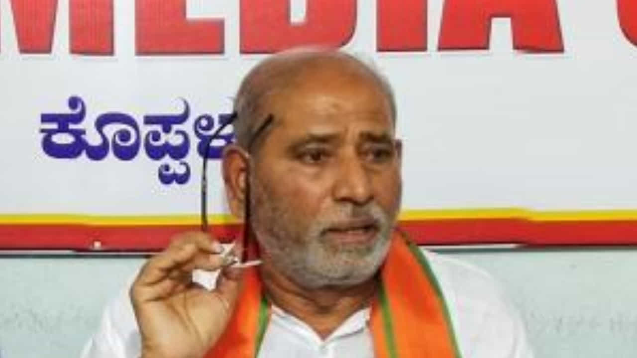 ಕೊಪ್ಪಳ ಬಿಜೆಪಿ ಟಿಕೆಟ್ ಪಟ್ಟು..!: ಬೆಂಬಲಿಗರ ಸಭೆ ಕರೆದ ಸಂಗಣ್ಣ ಕರಡಿ ಕೊಪ್ಪಳ ಬಿಜೆಪಿ ಟಿಕೆಟ್ ಪಟ್ಟು..!: ಬೆಂಬಲಿಗರ ಸಭೆ ಕರೆದ ಸಂಗಣ್ಣ ಕರಡಿ