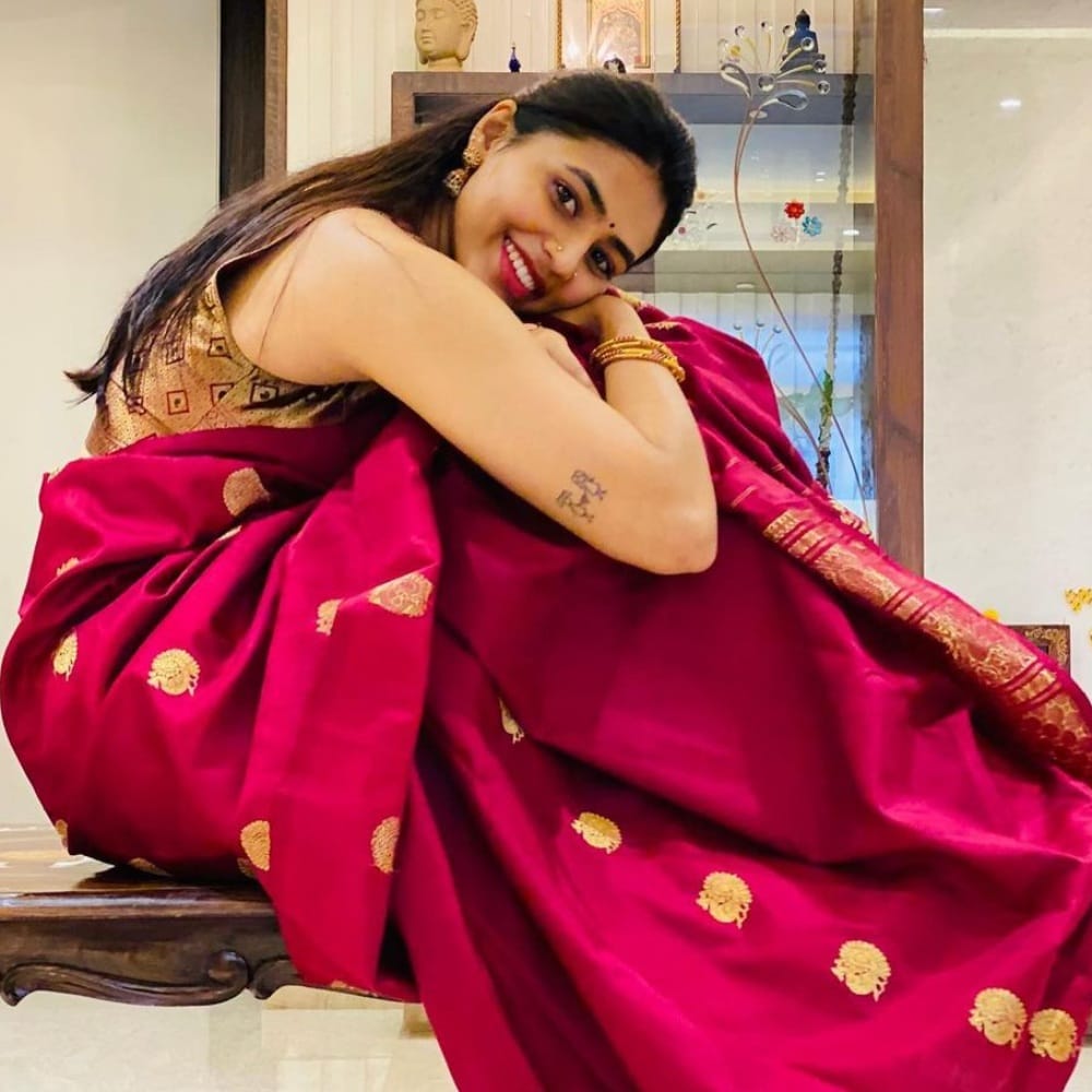 ಸುಂದರವಾದ ಸೀರೆ-ರವಿಕೆಯುಟ್ಟು ಚಂದದ ಫೋಸು ಕೊಟ್ಟಿದ್ದಾರೆ ನಟಿ ಸಪ್ತಮಿ ಗೌಡ