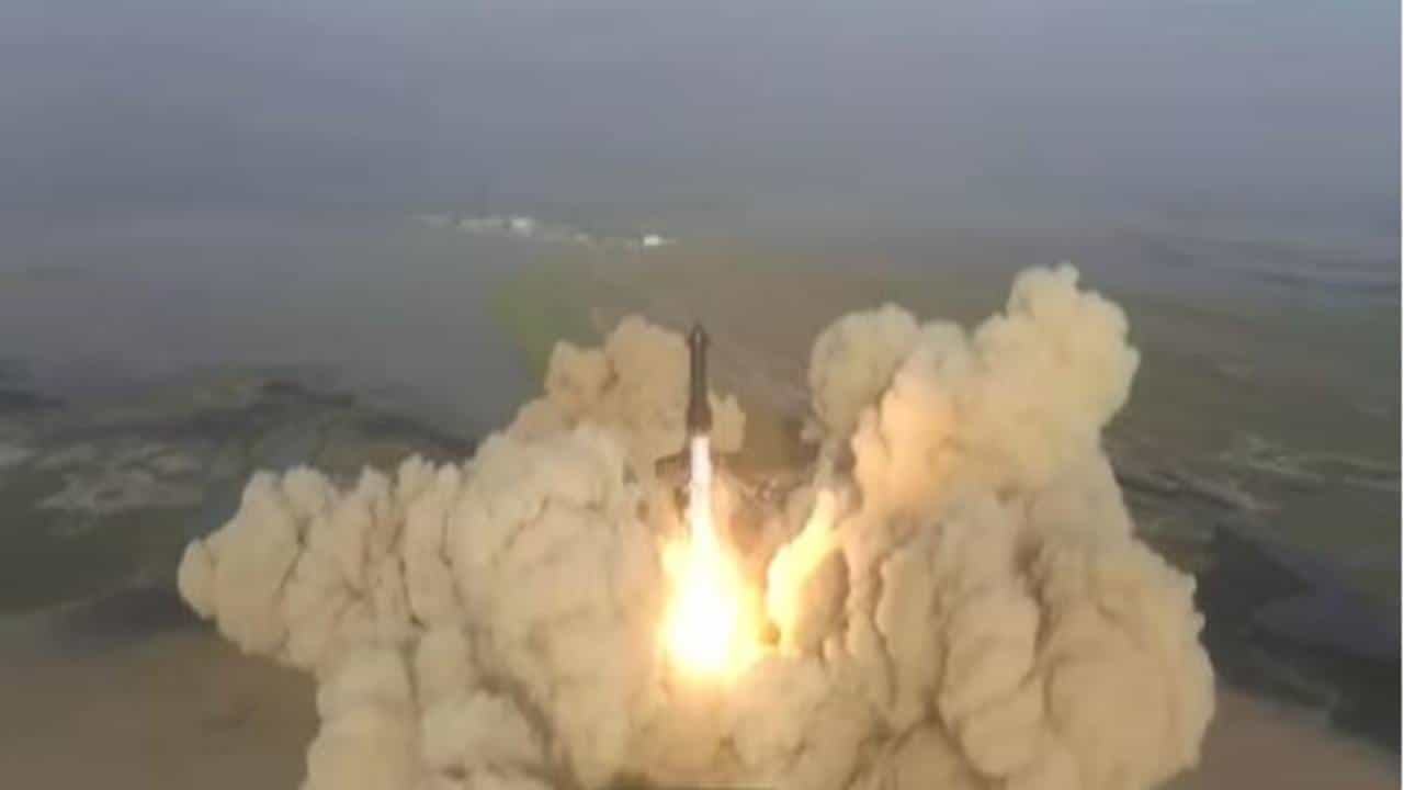 Starship Rocket: ಉಡಾವಣೆಯಾದ ಕೆಲವೇ ಕ್ಷಣಗಳಲ್ಲಿ ಸ್ಫೋಟಗೊಂಡ ಎಲಾನ್ ಮಸ್ಕ್ ಸ್ಪೇಸ್ ಸ್ಟಾರ್ಶಿಪ್ ರಾಕೆಟ್ Starship Rocket: ಉಡಾವಣೆಯಾದ ಕೆಲವೇ ಕ್ಷಣಗಳಲ್ಲಿ ಸ್ಫೋಟಗೊಂಡ ಎಲಾನ್ ಮಸ್ಕ್ ಸ್ಪೇಸ್ ಸ್ಟಾರ್ಶಿಪ್ ರಾಕೆಟ್