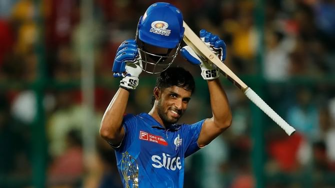 Tilak Varma: ಕಷ್ಟ ಕಾರ್ಪಣ್ಯಗಳನ್ನು ಮೆಟ್ಟಿ ನಿಂತು IPL ನಲ್ಲಿ ಅಬ್ಬರಿಸಿದ ಬಡ ಪ್ರತಿಭೆ Tilak Varma: ಕಷ್ಟ ಕಾರ್ಪಣ್ಯಗಳನ್ನು ಮೆಟ್ಟಿ ನಿಂತು IPL ನಲ್ಲಿ ಅಬ್ಬರಿಸಿದ ಬಡ ಪ್ರತಿಭೆ