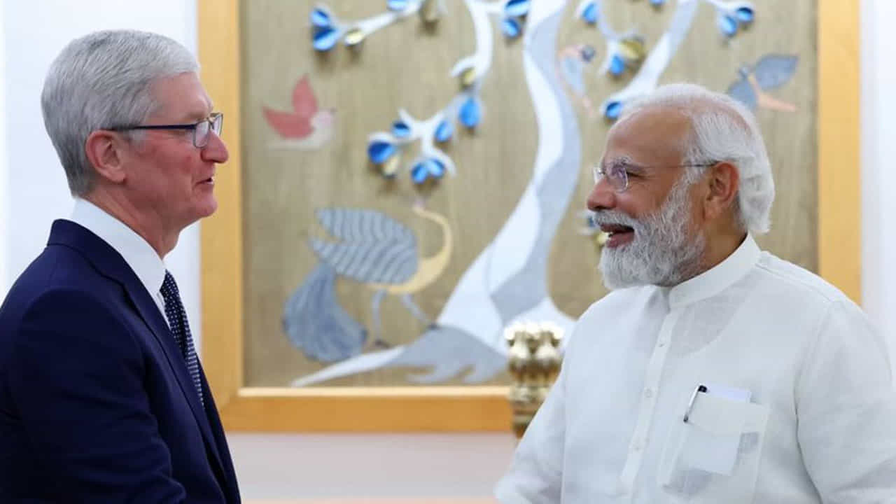 Narendra Modi: ಪ್ರಧಾನಿ ನರೇಂದ್ರ ಮೋದಿಯನ್ನು ಭೇಟಿ ಮಾಡಿದ ಆ್ಯಪಲ್ ಸಿಇಒ ಟಿಮ್ ಕುಕ್ Narendra Modi: ಪ್ರಧಾನಿ ನರೇಂದ್ರ ಮೋದಿಯನ್ನು ಭೇಟಿ ಮಾಡಿದ ಆ್ಯಪಲ್ ಸಿಇಒ ಟಿಮ್ ಕುಕ್