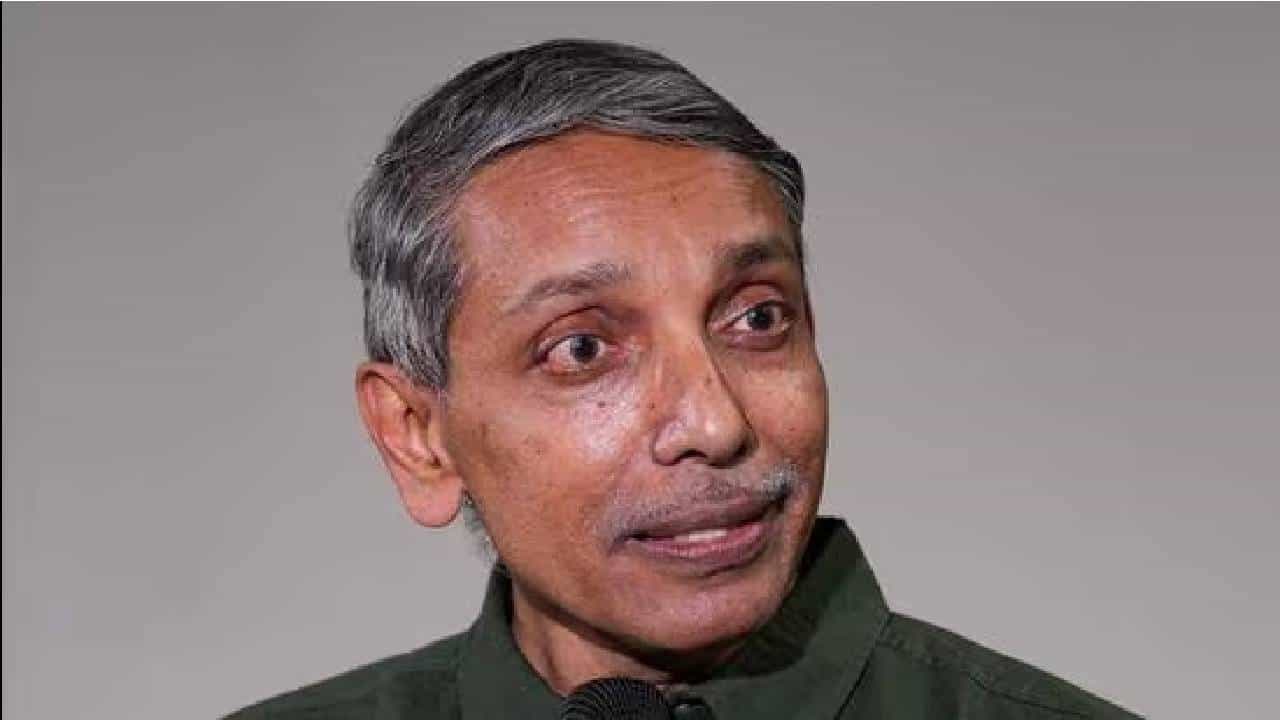 ವಿದ್ಯಾರ್ಥಿಗಳಿಗೆ ಪ್ರಾದೇಶಿಕ ಭಾಷೆಗಳಲ್ಲಿ ಪರೀಕ್ಷೆ ಬರೆಯಲು ಅವಕಾಶ ನೀಡುವಂತೆ ವಿಶ್ವವಿದ್ಯಾಲಯಗಳನ್ನು ಒತ್ತಾಯಿಸಿದ ಯುಜಿಸಿ ವಿದ್ಯಾರ್ಥಿಗಳಿಗೆ ಪ್ರಾದೇಶಿಕ ಭಾಷೆಗಳಲ್ಲಿ ಪರೀಕ್ಷೆ ಬರೆಯಲು ಅವಕಾಶ ನೀಡುವಂತೆ ವಿಶ್ವವಿದ್ಯಾಲಯಗಳನ್ನು ಒತ್ತಾಯಿಸಿದ ಯುಜಿಸಿ