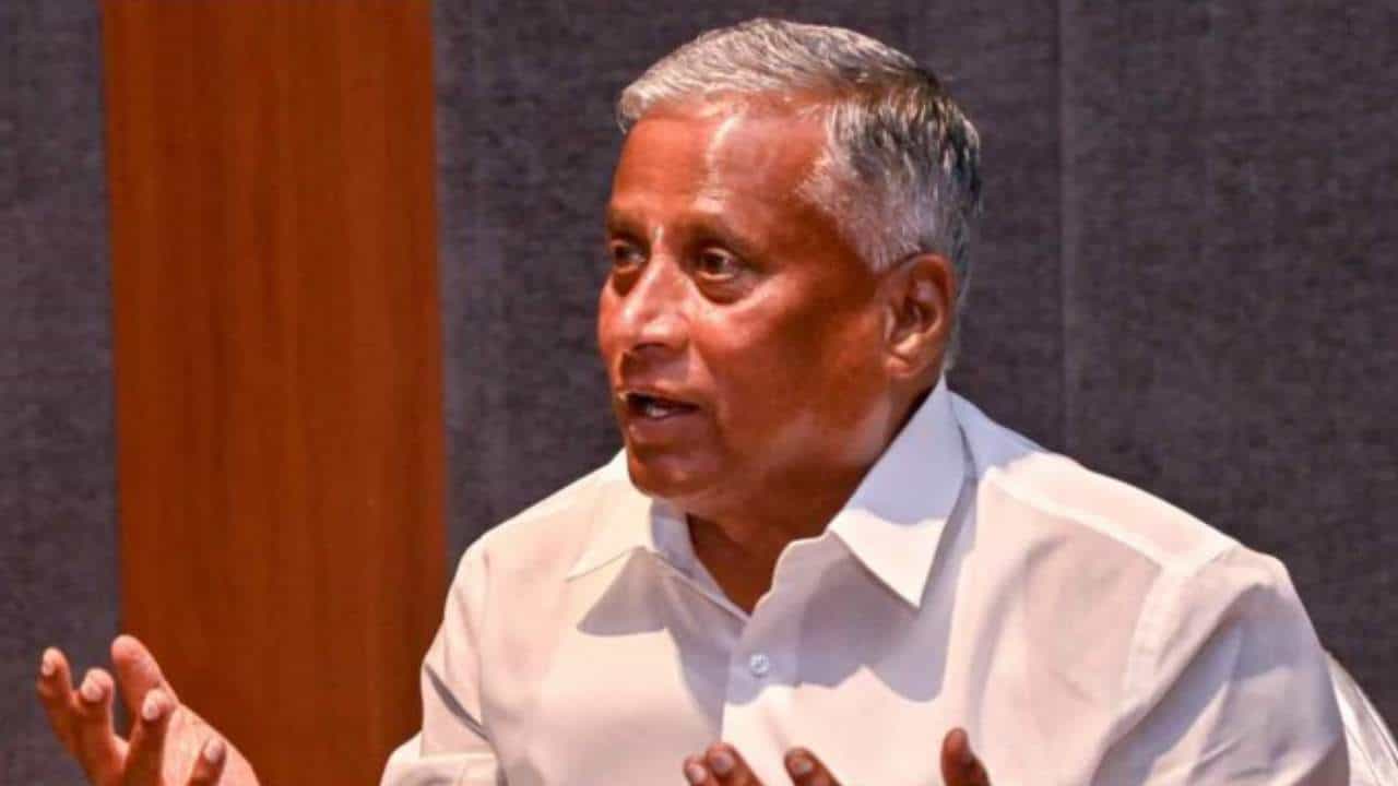 ಅನರ್ಹತೆ ಭೀತಿಯಲ್ಲಿ ಸಚಿವ: ಆಡಿಯೋ ವೈರಲ್ ಬಗ್ಗೆ ಸ್ಪಷ್ಟನೆ ಕೊಟ್ಟ ವಿ ಸೋಮಣ್ಣ ಅನರ್ಹತೆ ಭೀತಿಯಲ್ಲಿ ಸಚಿವ: ಆಡಿಯೋ ವೈರಲ್ ಬಗ್ಗೆ ಸ್ಪಷ್ಟನೆ ಕೊಟ್ಟ ವಿ ಸೋಮಣ್ಣ