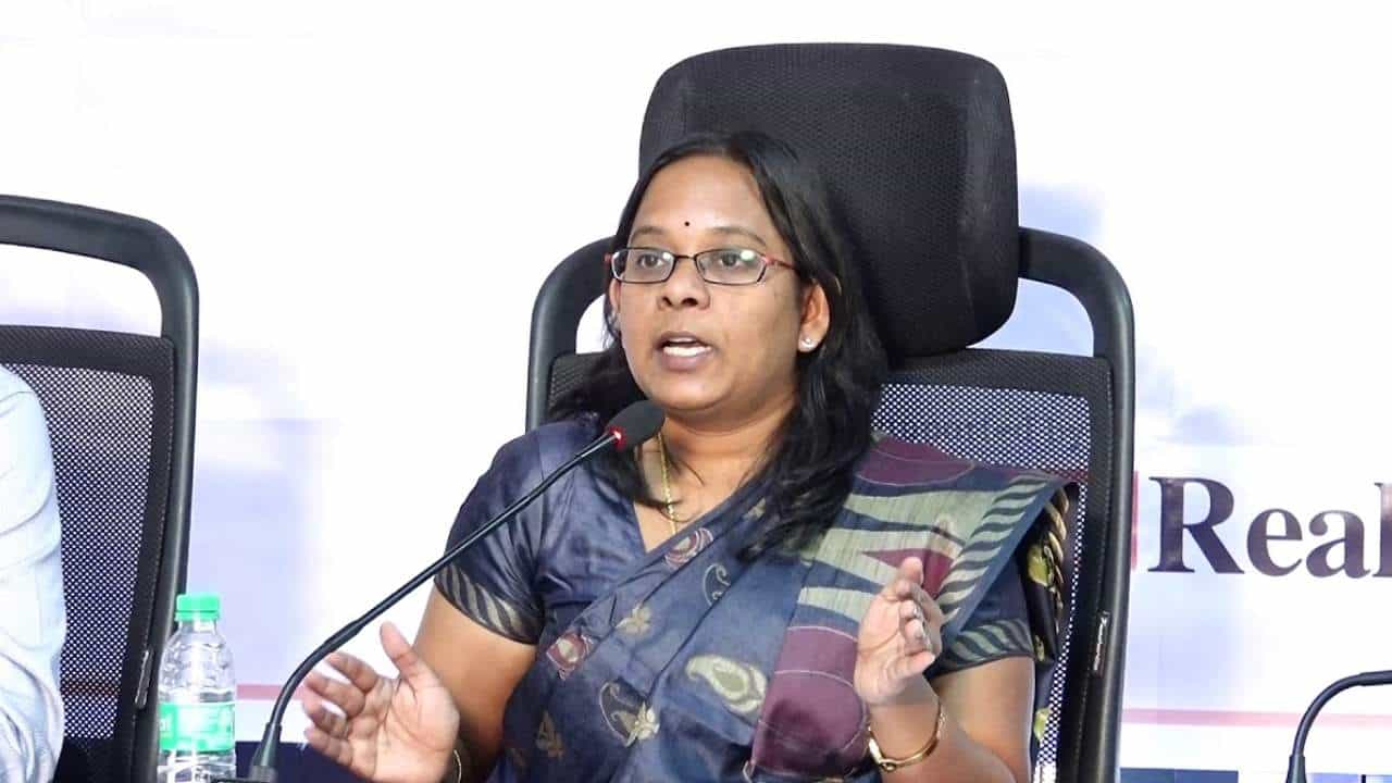 Vinoth Priya R: ವಾರ್ತಾ ಇಲಾಖೆ ಆಯುಕ್ತರಾಗಿ ಐಎಎಸ್ ಅಧಿಕಾರಿ ವಿನೋತ್ ಪ್ರಿಯಾ ನೇಮಕ Vinoth Priya R: ವಾರ್ತಾ ಇಲಾಖೆ ಆಯುಕ್ತರಾಗಿ ಐಎಎಸ್ ಅಧಿಕಾರಿ ವಿನೋತ್ ಪ್ರಿಯಾ ನೇಮಕ