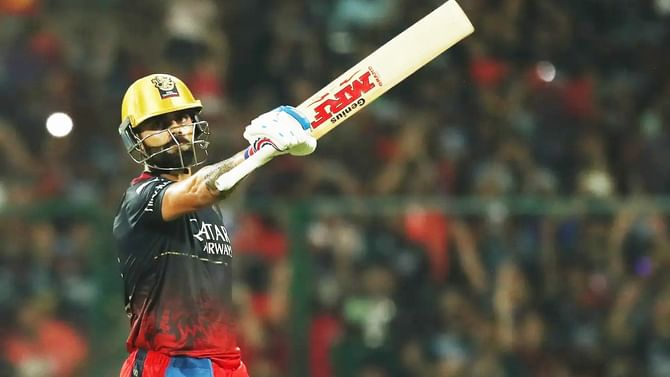 Virat Kohli Record: ಮೊದಲ ಪಂದ್ಯದಲ್ಲೇ ಭರ್ಜರಿ ದಾಖಲೆ ಬರೆದ ವಿರಾಟ್ ಕೊಹ್ಲಿ Virat Kohli Record: ಮೊದಲ ಪಂದ್ಯದಲ್ಲೇ ಭರ್ಜರಿ ದಾಖಲೆ ಬರೆದ ವಿರಾಟ್ ಕೊಹ್ಲಿ