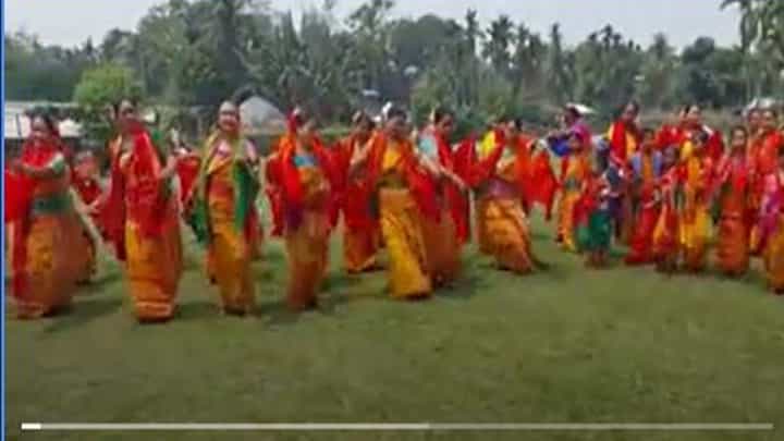 Rongali Baishagu Bihu: ಅಸ್ಸಾಮಿನ ಬೊಡೊ ಸಮುದಾಯ ರೊಂಗಾಲಿ ಬೈಸಾಗು ಉತ್ಸವವನ್ನು ಸಂಭ್ರಮದಿಂದ ಆಚರಿಸಿತು Rongali Baishagu Bihu: ಅಸ್ಸಾಮಿನ ಬೊಡೊ ಸಮುದಾಯ ರೊಂಗಾಲಿ ಬೈಸಾಗು ಉತ್ಸವವನ್ನು ಸಂಭ್ರಮದಿಂದ ಆಚರಿಸಿತು