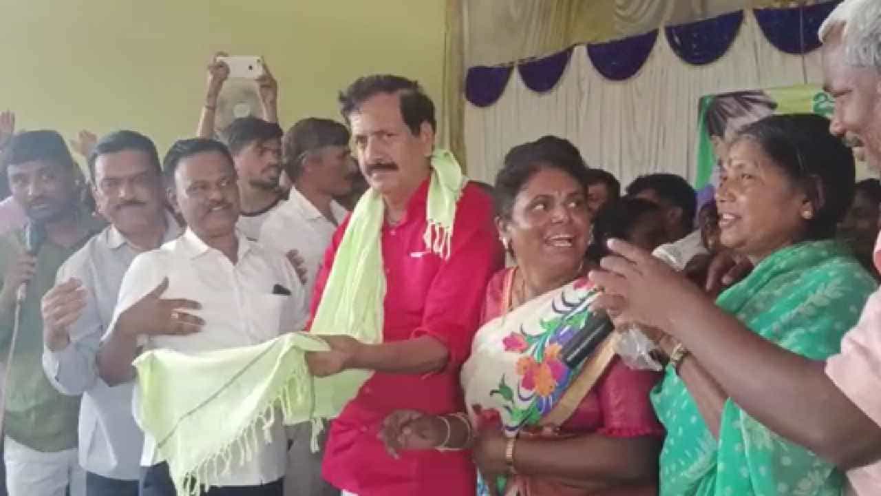 ಕಾಂಗ್ರೆಸ್ ಸೇರ್ಪಡೆಯಾಗಿದ್ದು ತಪ್ಪಾಯ್ತು, ಪಕ್ಷಕ್ಕೆ ರಾಜೀನಾಮೆ ನೀಡುವುದು ಅಷ್ಟೇ ಬಾಕಿ ಎಂದ ದತ್ತಾ ಕಾಂಗ್ರೆಸ್ ಸೇರ್ಪಡೆಯಾಗಿದ್ದು ತಪ್ಪಾಯ್ತು, ಪಕ್ಷಕ್ಕೆ ರಾಜೀನಾಮೆ ನೀಡುವುದು ಅಷ್ಟೇ ಬಾಕಿ ಎಂದ ದತ್ತಾ
