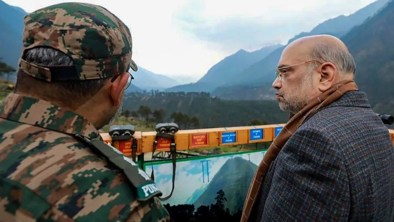 ಅರುಣಾಚಲ ಪ್ರದೇಶ ಭಾರತದ ಅವಿಭಾಜ್ಯ ಅಂಗವಾಗಿಯೇ ಉಳಿದಿದೆ; ಅಮಿತ್ ಶಾ ಭೇಟಿಗೆ ತಕರಾರು ತೆಗೆದ ಚೀನಾಕ್ಕೆ ಭಾರತ ಖಡಕ್ ಉತ್ತರ ಅರುಣಾಚಲ ಪ್ರದೇಶ ಭಾರತದ ಅವಿಭಾಜ್ಯ ಅಂಗವಾಗಿಯೇ ಉಳಿದಿದೆ; ಅಮಿತ್ ಶಾ ಭೇಟಿಗೆ ತಕರಾರು ತೆಗೆದ ಚೀನಾಕ್ಕೆ ಭಾರತ ಖಡಕ್ ಉತ್ತರ