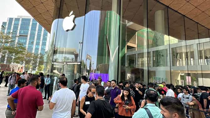 Apple Store: ಒಂದು ಆ್ಯಪಲ್ ಸ್ಟೋರ್ ಉದ್ಘಾಟನೆಗೆ ಇಷ್ಟೊಂದು ಬಿಲ್ಡಪ್ಪಾ? ಭಾರತಕ್ಕೆ ಬಂದಿರುವ ಸಿಇಒ ಟಿಮ್ ಕುಕ್ ತಲೆಯಲ್ಲಿ ಬೇರಿನ್ನೇನಾದರೂ ಇದೆಯಾ?