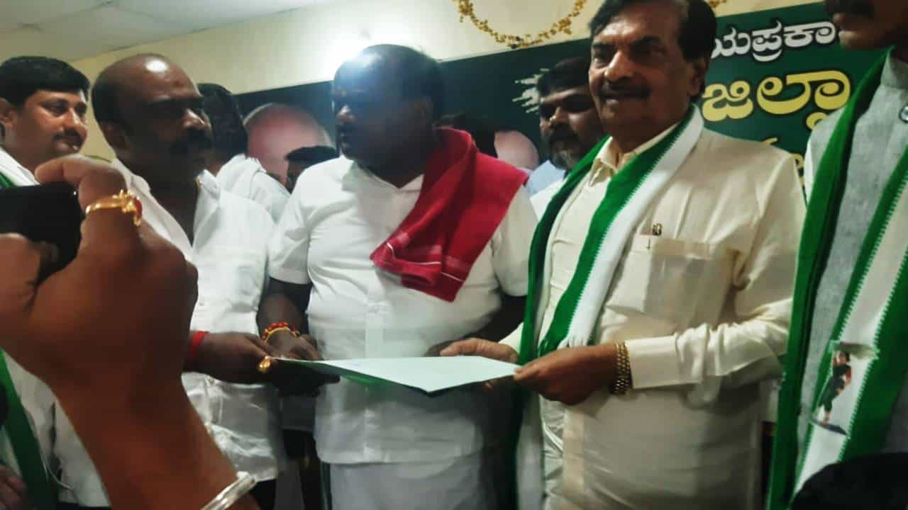 Karnataka Assembly Election: ಬಿಜೆಪಿ ಎಂಎಲ್ಸಿ ಆಯನೂರು ಮಂಜುನಾಥ್ ಜೆಡಿಎಸ್ ಸೇರ್ಪಡೆ Karnataka Assembly Election: ಬಿಜೆಪಿ ಎಂಎಲ್ಸಿ ಆಯನೂರು ಮಂಜುನಾಥ್ ಜೆಡಿಎಸ್ ಸೇರ್ಪಡೆ