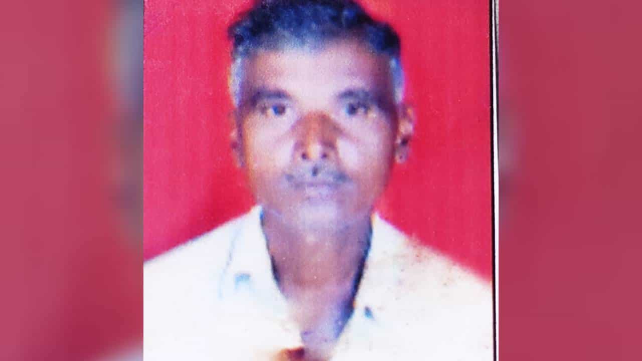 ಬೀದರ್: ಕ್ಷುಲ್ಲಕ ಕಾರಣಕ್ಕೆ ಎರಡು ಕುಟುಂಬದ ನಡುವೆ ಗಲಾಟೆ, ಕೊಲೆಯಲ್ಲಿ ಅಂತ್ಯ ಬೀದರ್: ಕ್ಷುಲ್ಲಕ ಕಾರಣಕ್ಕೆ ಎರಡು ಕುಟುಂಬದ ನಡುವೆ ಗಲಾಟೆ, ಕೊಲೆಯಲ್ಲಿ ಅಂತ್ಯ