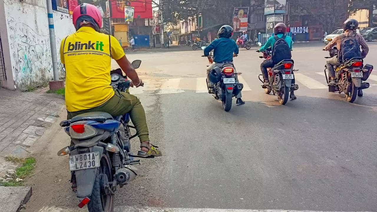 Blinkit Strike: ಡೆಲಿವರಿ ಬಾಯ್ಸ್ ಮುಷ್ಕರ; ಜೊಮಾಟೊ ಮಾಲಕತ್ವದ ಬ್ಲಿಂಕಿಟ್​ಗೆ ನಡುಕ; ಬಾಗಿಲು ಮುಚ್ಚಿದ ಅನೇಕ ಡಾರ್ಕ್ ಸ್ಟೋರ್ಸ್