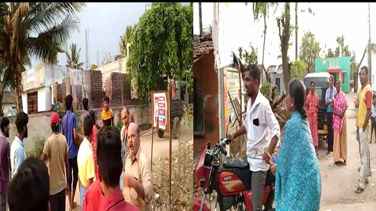 ಚಿಕ್ಕಮಗಳೂರು: ರೋಡ್ ಶೋಗೆ ಗ್ರಾಮಸ್ಥರನ್ನ ಕರೆದೊಯ್ದು ಹಣ ಕೊಡದಿದ್ದಕ್ಕೆ ಮುಖಂಡನನ್ನ ಮನಸ್ಸೋ ಇಚ್ಛೆ ಥಳಿಸಿದ ಮಹಿಳೆ ಚಿಕ್ಕಮಗಳೂರು: ರೋಡ್ ಶೋಗೆ ಗ್ರಾಮಸ್ಥರನ್ನ ಕರೆದೊಯ್ದು ಹಣ ಕೊಡದಿದ್ದಕ್ಕೆ ಮುಖಂಡನನ್ನ ಮನಸ್ಸೋ ಇಚ್ಛೆ ಥಳಿಸಿದ ಮಹಿಳೆ