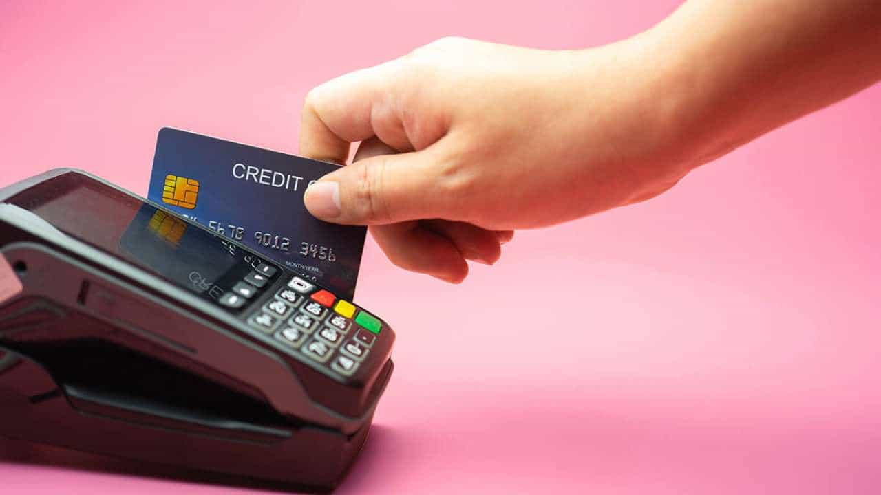 Credit Card: ಕ್ರೆಡಿಟ್ ಕಾರ್ಡ್ ಯಾಕೆ ಮುಖ್ಯ? ಎಚ್ಚರ ವಹಿಸಬೇಕಾದ ಸಂಗತಿಗಳೇನು? ಇಲ್ಲಿದೆ ವಿವರ Credit Card: ಕ್ರೆಡಿಟ್ ಕಾರ್ಡ್ ಯಾಕೆ ಮುಖ್ಯ? ಎಚ್ಚರ ವಹಿಸಬೇಕಾದ ಸಂಗತಿಗಳೇನು? ಇಲ್ಲಿದೆ ವಿವರ