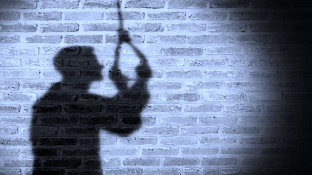 Suicide Insurance: ಇನ್ಷೂರೆನ್ಸ್ ಮಾಡಿಸಿದವರು ಆತ್ಮಹತ್ಯೆ ಮಾಡಿಕೊಂಡರೆ ಪರಿಹಾರ ಸಿಗಬಹುದು; ಈ ಬಗ್ಗೆ ನಿಯಮಗಳು ತಿಳಿದಿರಲಿ Suicide Insurance: ಇನ್ಷೂರೆನ್ಸ್ ಮಾಡಿಸಿದವರು ಆತ್ಮಹತ್ಯೆ ಮಾಡಿಕೊಂಡರೆ ಪರಿಹಾರ ಸಿಗಬಹುದು; ಈ ಬಗ್ಗೆ ನಿಯಮಗಳು ತಿಳಿದಿರಲಿ