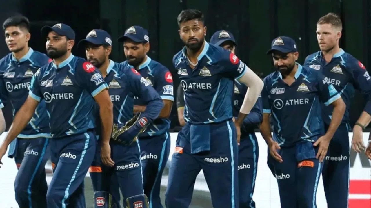 ಇದುವರೆಗಿನ 7 ಪಂದ್ಯಗಳಲ್ಲಿ ಅತಿ ಹೆಚ್ಚು 341 ಡಾಟ್ ಬಾಲ್ ಎಸೆದಿರುವ ಗುಜರಾತ್ ಟೈಟಾನ್ಸ್ ಅಗ್ರಸ್ಥಾನದಲ್ಲಿದೆ.  ಗುಜರಾತ್ 836 ಎಸೆತಗಳಲ್ಲಿ 53 ವಿಕೆಟ್ ಪಡೆದು 1159 ರನ್ ನೀಡಿದೆ.  ಸದ್ಯ ಗುಜರಾತ್ 10 ಅಂಕಗಳೊಂದಿಗೆ ಪಾಯಿಂಟ್ಸ್ ಪಟ್ಟಿಯಲ್ಲಿ ಎರಡನೇ ಸ್ಥಾನದಲ್ಲಿದೆ.