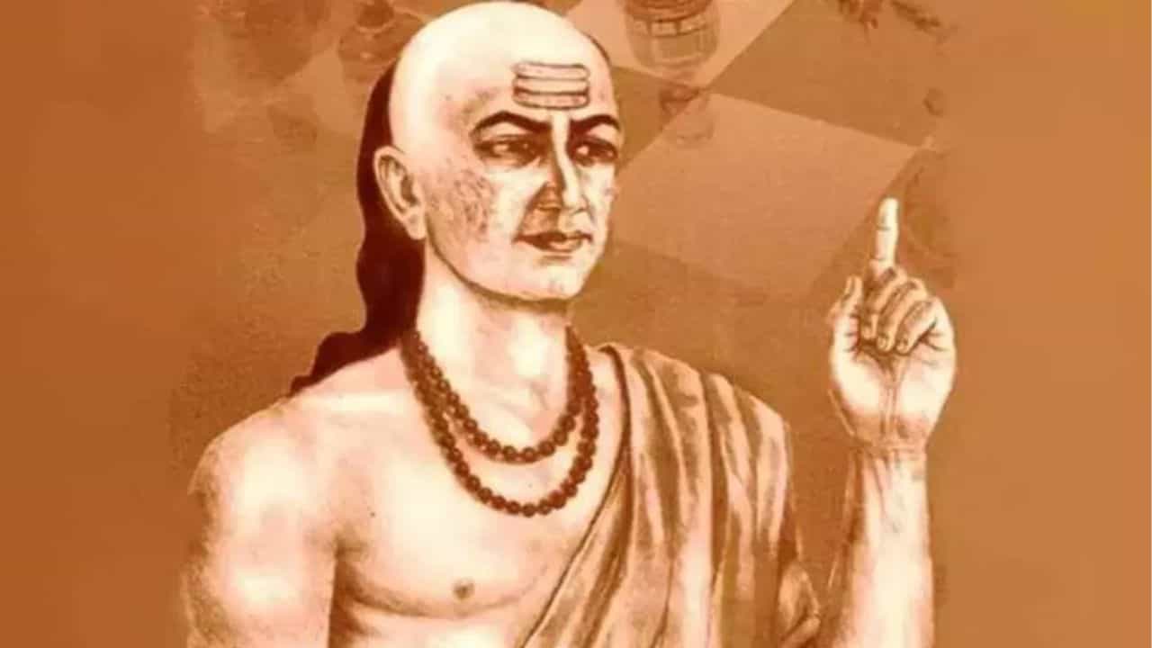 Chanakya Niti: ಸದೃಢ ಆರೋಗ್ಯಕ್ಕಾಗಿ ಚಾಣಕ್ಯ ಹೇಳಿರುವ ಈ ಮಾತುಗಳನ್ನು ಅನುಸರಿಸಿ ಸಾಕು, ಎಂದಿಗೂ ಅನಾರೋಗ್ಯ ನಿಮ್ಮನ್ನು ಕಾಡದು Chanakya Niti: ಸದೃಢ ಆರೋಗ್ಯಕ್ಕಾಗಿ ಚಾಣಕ್ಯ ಹೇಳಿರುವ ಈ ಮಾತುಗಳನ್ನು ಅನುಸರಿಸಿ ಸಾಕು, ಎಂದಿಗೂ ಅನಾರೋಗ್ಯ ನಿಮ್ಮನ್ನು ಕಾಡದು