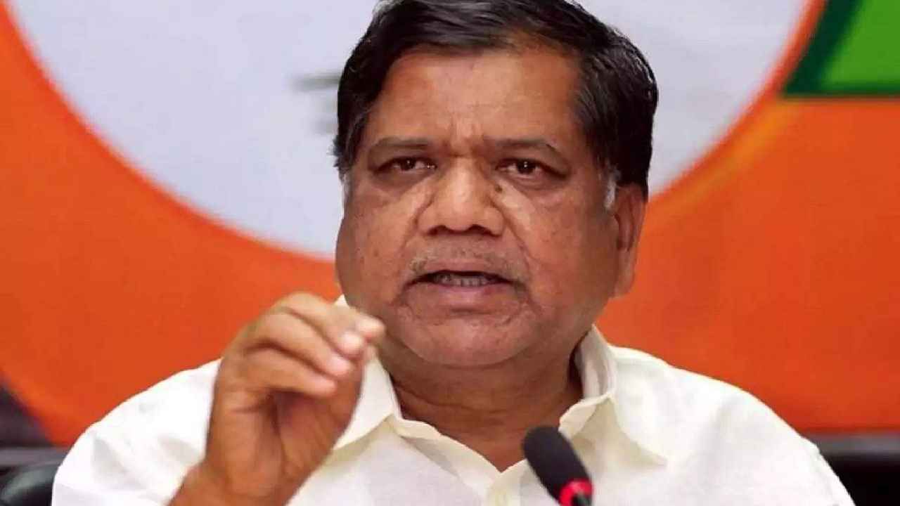 ಟಿಕೆಟ್ ಗೊಂದಲ: ಹೈಕಮಾಂಡ್ ಬುಲಾವ್, ದೆಹಲಿಗೆ ಹೋಗುವ ಮುನ್ನ ಮಹತ್ವದ ಹೇಳಿಕೆ ನೀಡಿದ ಜಗದೀಶ್ ಶೆಟ್ಟರ್ ಟಿಕೆಟ್ ಗೊಂದಲ: ಹೈಕಮಾಂಡ್ ಬುಲಾವ್, ದೆಹಲಿಗೆ ಹೋಗುವ ಮುನ್ನ ಮಹತ್ವದ ಹೇಳಿಕೆ ನೀಡಿದ ಜಗದೀಶ್ ಶೆಟ್ಟರ್