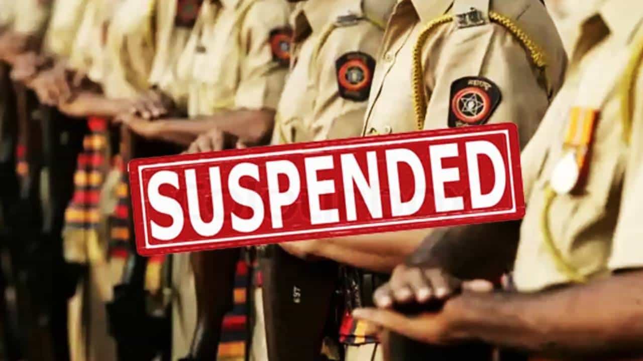 ಪುಲಿಕೇಶಿನಗರ ಪೊಲೀಸರಿಂದ ರೈಸ್ ಪುಲ್ಲಿಂಗ್ ದಂಧೆ ಡೀಲ್ ಪ್ರಕರಣ; ಮತ್ತಿಬ್ಬರು ಪೊಲೀಸ್ ಸಿಬ್ಬಂದಿ ಅಮಾನತ್ತು ಪುಲಿಕೇಶಿನಗರ ಪೊಲೀಸರಿಂದ ರೈಸ್ ಪುಲ್ಲಿಂಗ್ ದಂಧೆ ಡೀಲ್ ಪ್ರಕರಣ; ಮತ್ತಿಬ್ಬರು ಪೊಲೀಸ್ ಸಿಬ್ಬಂದಿ ಅಮಾನತ್ತು