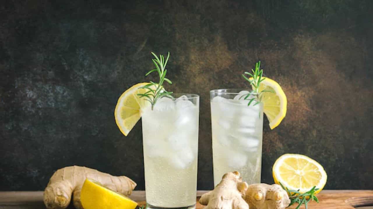 Mango-Ginger Lemonade Recipe: ಮಾವು, ಶುಂಠಿ, ನಿಂಬೆ ಪಾನಕ ಬೇಸಿಗೆಯಲ್ಲಿ ದೇಹಕ್ಕೆ ಈ ಎಲ್ಲ ಆರೋಗ್ಯ ನೀಡುತ್ತದೆ Mango-Ginger Lemonade Recipe: ಮಾವು, ಶುಂಠಿ, ನಿಂಬೆ ಪಾನಕ ಬೇಸಿಗೆಯಲ್ಲಿ ದೇಹಕ್ಕೆ ಈ ಎಲ್ಲ ಆರೋಗ್ಯ ನೀಡುತ್ತದೆ