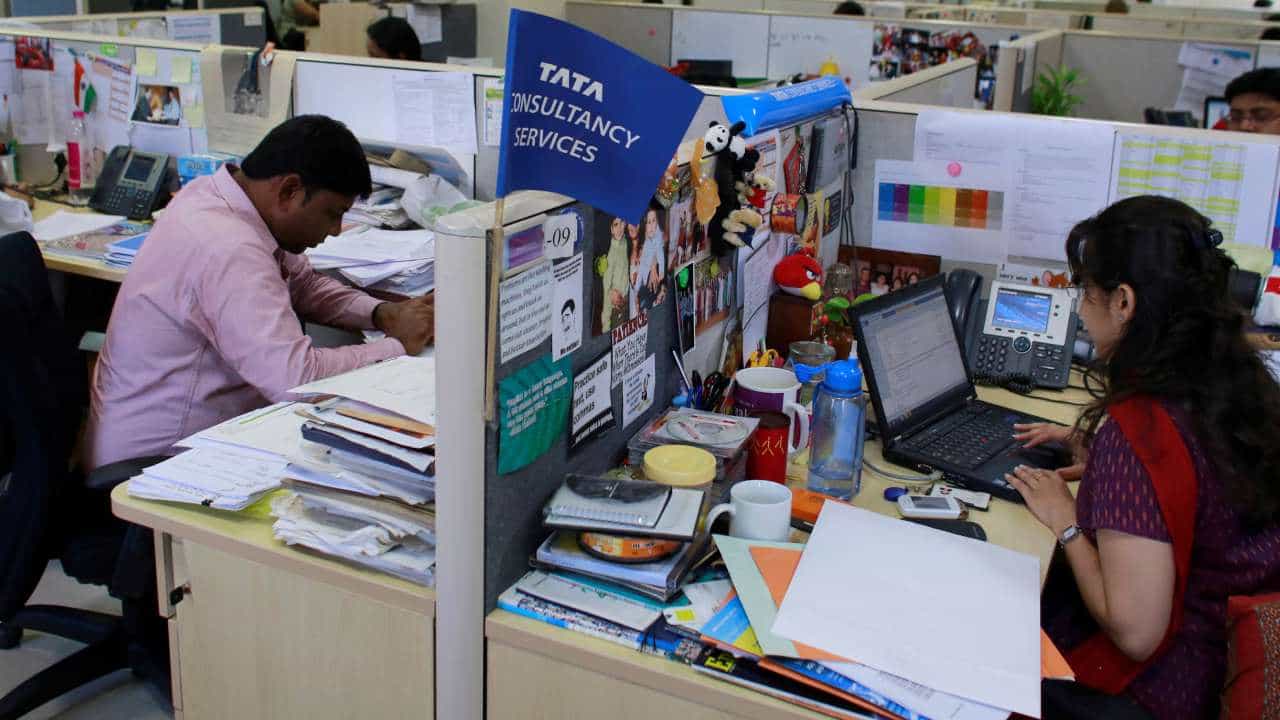 Best Companies: ಅತ್ಯುತ್ತಮ ಕೆಲಸದ ವಾತಾವರಣ: ಟಿಸಿಎಸ್ ಪ್ರಥಮ; ಬೆಂಗಳೂರಲ್ಲೇ ಹೆಚ್ಚಿವೆ ಬೆಸ್ಟ್ ಕಂಪನಿಗಳು; ಲಿಂಕ್ಡ್ಇನ್ ರಿಪೋರ್ಟ್ Best Companies: ಅತ್ಯುತ್ತಮ ಕೆಲಸದ ವಾತಾವರಣ: ಟಿಸಿಎಸ್ ಪ್ರಥಮ; ಬೆಂಗಳೂರಲ್ಲೇ ಹೆಚ್ಚಿವೆ ಬೆಸ್ಟ್ ಕಂಪನಿಗಳು; ಲಿಂಕ್ಡ್ಇನ್ ರಿಪೋರ್ಟ್
