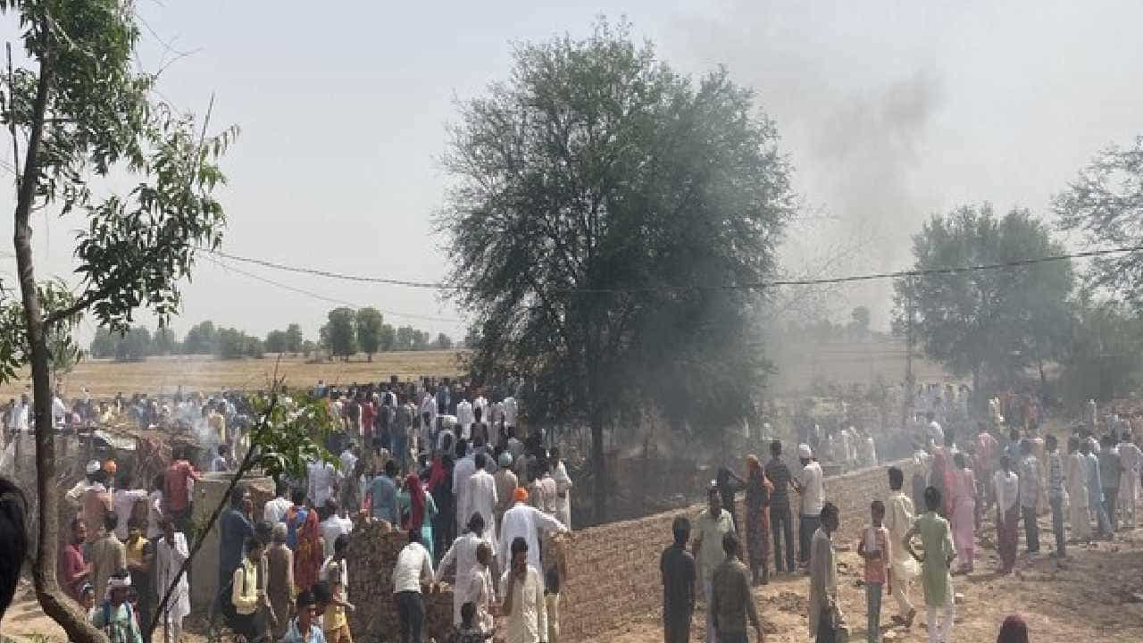 IAF Fighter Aircraft Crash: ಭಾರತೀಯ ವಾಯು ಸೇನೆಯ ಮಿಗ್-21 ಯುದ್ಧ ವಿಮಾನ ಪತನ, ಮೂವರು ಸಾವು IAF Fighter Aircraft Crash: ಭಾರತೀಯ ವಾಯು ಸೇನೆಯ ಮಿಗ್-21 ಯುದ್ಧ ವಿಮಾನ ಪತನ, ಮೂವರು ಸಾವು