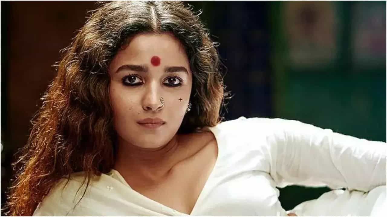 Alia Bhatt: ಪ್ರತಿಷ್ಠಿತ ಐಫಾ ಪ್ರಶಸ್ತಿ ಪಡೆಯಲು ಹೋಗಲೇ ಇಲ್ಲ ಆಲಿಯಾ ಭಟ್; ಗೈರಾಗಲು ಕಾರಣ ಏನು? Alia Bhatt: ಪ್ರತಿಷ್ಠಿತ ಐಫಾ ಪ್ರಶಸ್ತಿ ಪಡೆಯಲು ಹೋಗಲೇ ಇಲ್ಲ ಆಲಿಯಾ ಭಟ್; ಗೈರಾಗಲು ಕಾರಣ ಏನು?