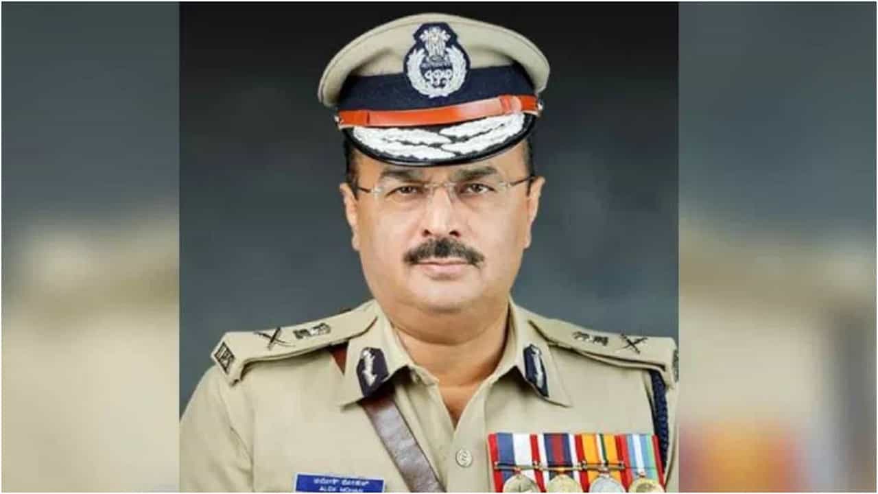 Karnataka's New DG IGP: ರಾಜ್ಯದ ನೂತನ ಡಿಜಿ, ಐಜಿಪಿಯಾಗಿ ಅಲೋಕ್ ಮೋಹನ್ ಅಧಿಕಾರ ಸ್ವೀಕಾರ Karnataka's New DG IGP: ರಾಜ್ಯದ ನೂತನ ಡಿಜಿ, ಐಜಿಪಿಯಾಗಿ ಅಲೋಕ್ ಮೋಹನ್ ಅಧಿಕಾರ ಸ್ವೀಕಾರ
