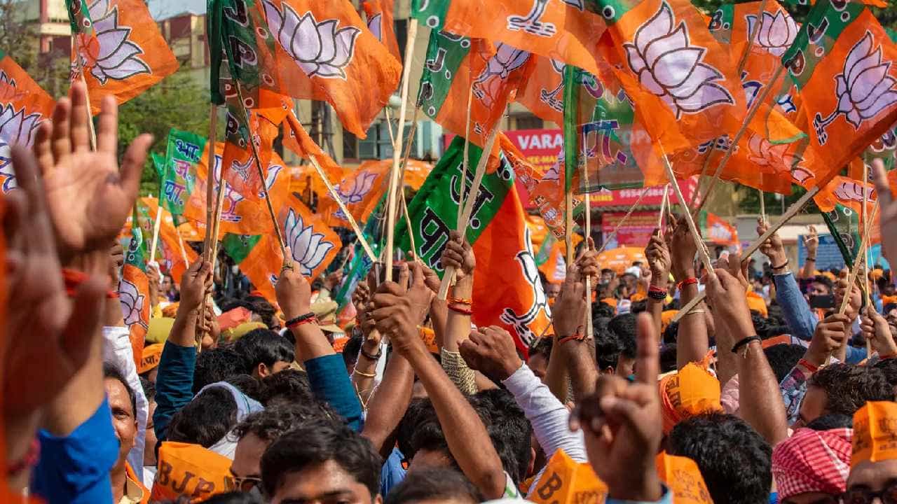 Uttar Pradesh: ಉತ್ತರ ಪ್ರದೇಶ ಸ್ಥಳೀಯ ಸಂಸ್ಥೆಗಳ ಚುನಾವಣೆ: ಎಲ್ಲಾ 17 ಮೇಯರ್ ಸ್ಥಾನಗಳು ಬಿಜೆಪಿ ತೆಕ್ಕೆಗೆ Uttar Pradesh: ಉತ್ತರ ಪ್ರದೇಶ ಸ್ಥಳೀಯ ಸಂಸ್ಥೆಗಳ ಚುನಾವಣೆ: ಎಲ್ಲಾ 17 ಮೇಯರ್ ಸ್ಥಾನಗಳು ಬಿಜೆಪಿ ತೆಕ್ಕೆಗೆ