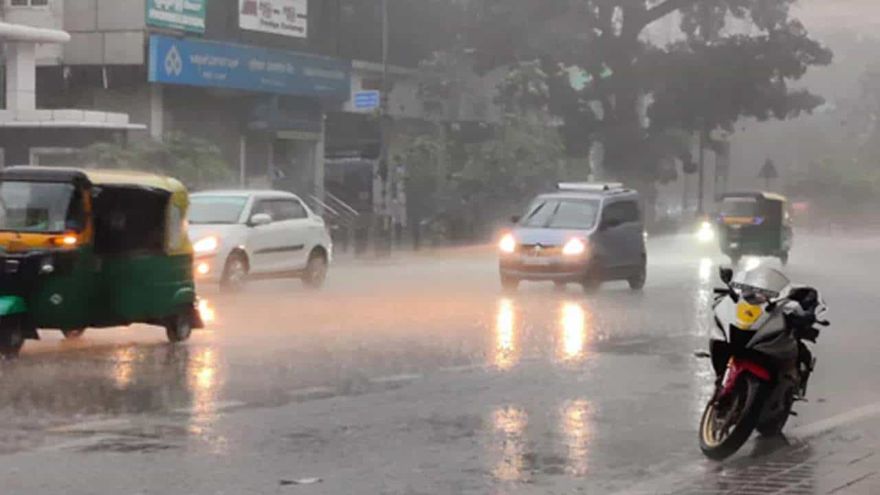Bengaluru Rains: ಮುಂದಿನ 5 ದಿನ ರಾಜ್ಯದ್ಯಾಂತ ಮಳೆ ಮುಂದುವರಿಕೆ: ಬೆಂಗಳೂರಿನಲ್ಲಿ 2 ದಿನ ಭಾರೀ ಮಳೆ ಸಾಧ್ಯತೆ