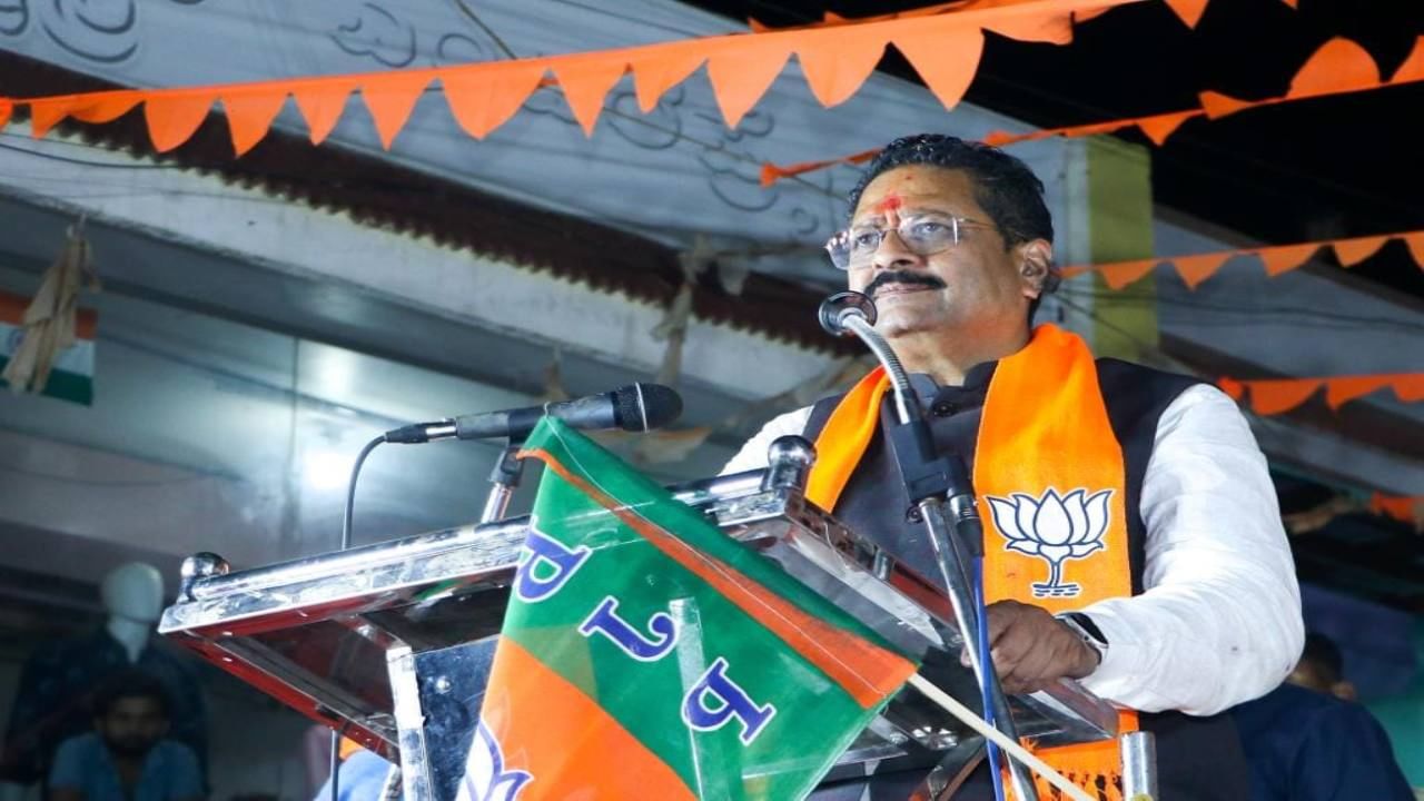 ಪ್ರಧಾನಿ ಮೋದಿ ಕಾಲಿಗೆ ಬೀಳಬಾರದು, ಯಾಕೆ ಗೊತ್ತಾ? ಯತ್ನಾಳ್ ನೀಡಿದ ಕಾರಣ ಇಲ್ಲಿದೆ ಪ್ರಧಾನಿ ಮೋದಿ ಕಾಲಿಗೆ ಬೀಳಬಾರದು, ಯಾಕೆ ಗೊತ್ತಾ? ಯತ್ನಾಳ್ ನೀಡಿದ ಕಾರಣ ಇಲ್ಲಿದೆ