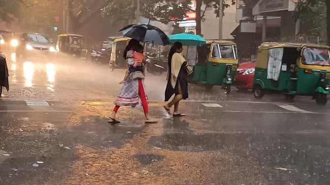 ಕೆಲವೇ ಗಂಟೆ ಸುರಿದ ಮಳೆಗೆ ಬೆಂಗಳೂರು ತತ್ತರ; ಎಲ್ಲೆಲ್ಲಿ ಎಷ್ಟು ಪ್ರಮಾಣ ಮಳೆ ಸುರಿದಿದೆ? ಇಲ್ಲಿದೆ ವಿವರ
