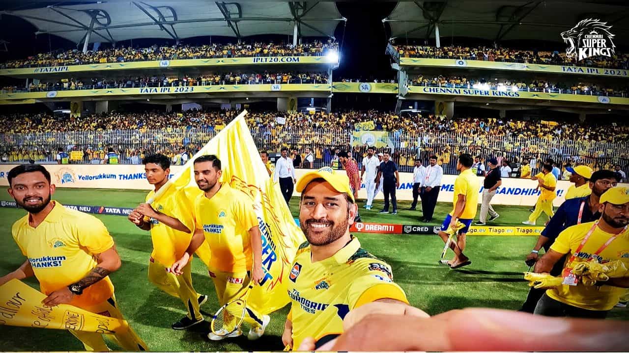 IPL 2023 GT vs CSK: ಚೆನ್ನೈನ ಎಂಎ ಚಿದಂಬರಂ ಸ್ಟೇಡಿಯಂನಲ್ಲಿ ನಡೆದ ಐಪಿಎಲ್ನ ಮೊದಲ ಕ್ವಾಲಿಫೈಯರ್ ಪಂದ್ಯದಲ್ಲಿ ಗುಜರಾತ್ ಟೈಟಾನ್ಸ್ಗೆ ಸೋಲುಣಿಸಿ ಚೆನ್ನೈ ಸೂಪರ್ ಕಿಂಗ್ಸ್ ತಂಡವು ಫೈನಲ್ಗೆ ಪ್ರವೇಶಿಸಿದೆ.