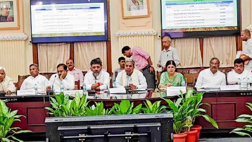 ಗ್ಯಾರಂಟಿಗೆ ಸಾಂಕೇತಿಕ ಚಾಲನೆ ನೀಡಲು ಬೃಹತ್ ಕಾರ್ಯಕ್ರಮ ಆಯೋಜನೆಗೆ ಚಿಂತನೆ