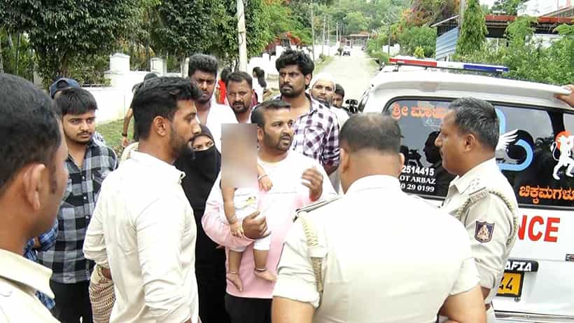 ತಾಯಿಯನ್ನು ನೋಡಿದ್ದಕ್ಕೆ ಮಚ್ಚಿನಿಂದ ಹಲ್ಲೆ; ಆರೋಪಿಗಳನ್ನು ಬಂಧಿಸದೆ ಸೆಟಲ್ಮೆಂಟ್ಗೆ ಪೊಲೀಸರ ಒತ್ತಡ
