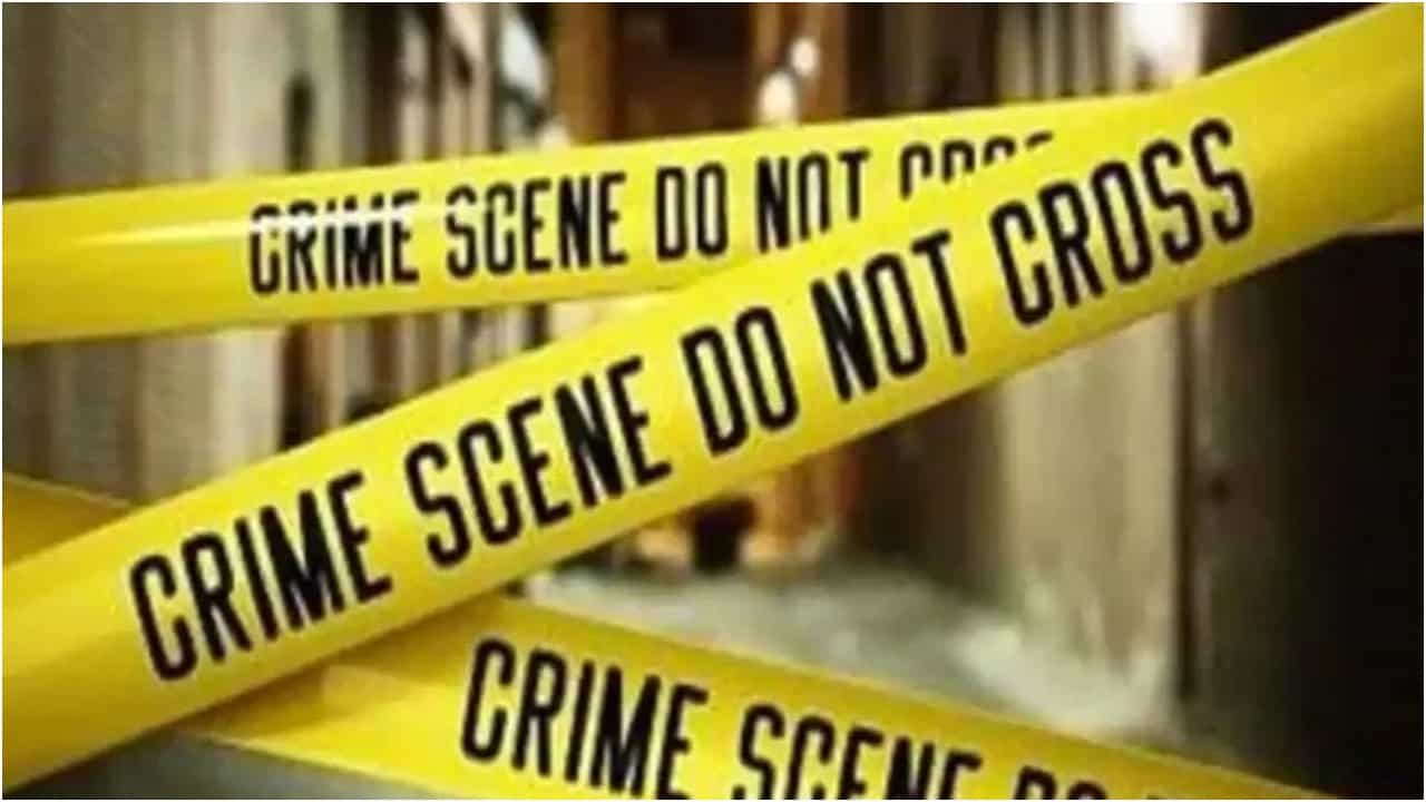 Bangalore News: ಬೊಮ್ಮನಹಳ್ಳಿ; ಪೊಲೀಸರು ವಶಕ್ಕೆ ಪಡೆಯಲು ತೆರಳಿದಾಗ ನಾಲ್ಕನೇ ಮಹಡಿಯಿಂದ ನಗ್ನನಾಗಿ ಬಿದ್ದು ಆರೋಪಿ ಸಾವು Bangalore News: ಬೊಮ್ಮನಹಳ್ಳಿ; ಪೊಲೀಸರು ವಶಕ್ಕೆ ಪಡೆಯಲು ತೆರಳಿದಾಗ ನಾಲ್ಕನೇ ಮಹಡಿಯಿಂದ ನಗ್ನನಾಗಿ ಬಿದ್ದು ಆರೋಪಿ ಸಾವು