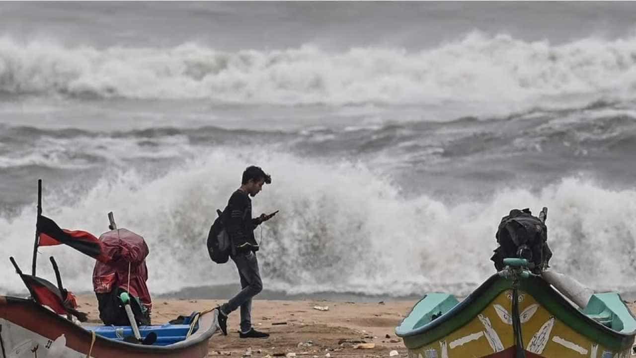 Cyclone Mocha: ಈ ವಾರ ಒಡಿಶಾಗೆ ಅಪ್ಪಳಿಸಲಿದೆ ವರ್ಷದ ಮೊದಲ ಸೈಕ್ಲೋನ್ ಮೋಚಾ, ಭೂ ಕುಸಿತ ಸಾಧ್ಯತೆ Cyclone Mocha: ಈ ವಾರ ಒಡಿಶಾಗೆ ಅಪ್ಪಳಿಸಲಿದೆ ವರ್ಷದ ಮೊದಲ ಸೈಕ್ಲೋನ್ ಮೋಚಾ, ಭೂ ಕುಸಿತ ಸಾಧ್ಯತೆ