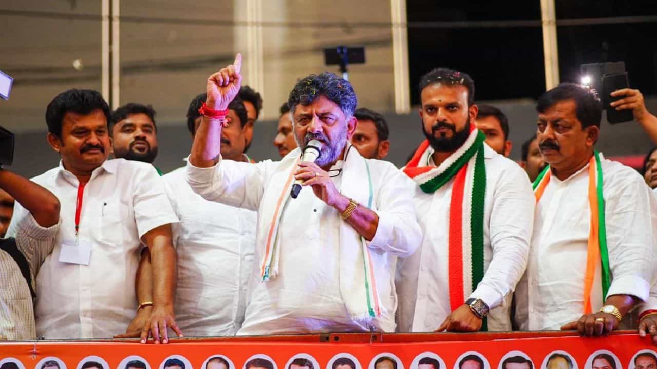 Kanakapura Election 2023 Winner: ಕನಕಪುರದಲ್ಲಿ ಡಿಕೆ ಶಿವಕುಮಾರ್ಗೆ ಭರ್ಜರಿ ಗೆಲುವು Kanakapura Election 2023 Winner: ಕನಕಪುರದಲ್ಲಿ ಡಿಕೆ ಶಿವಕುಮಾರ್ಗೆ ಭರ್ಜರಿ ಗೆಲುವು