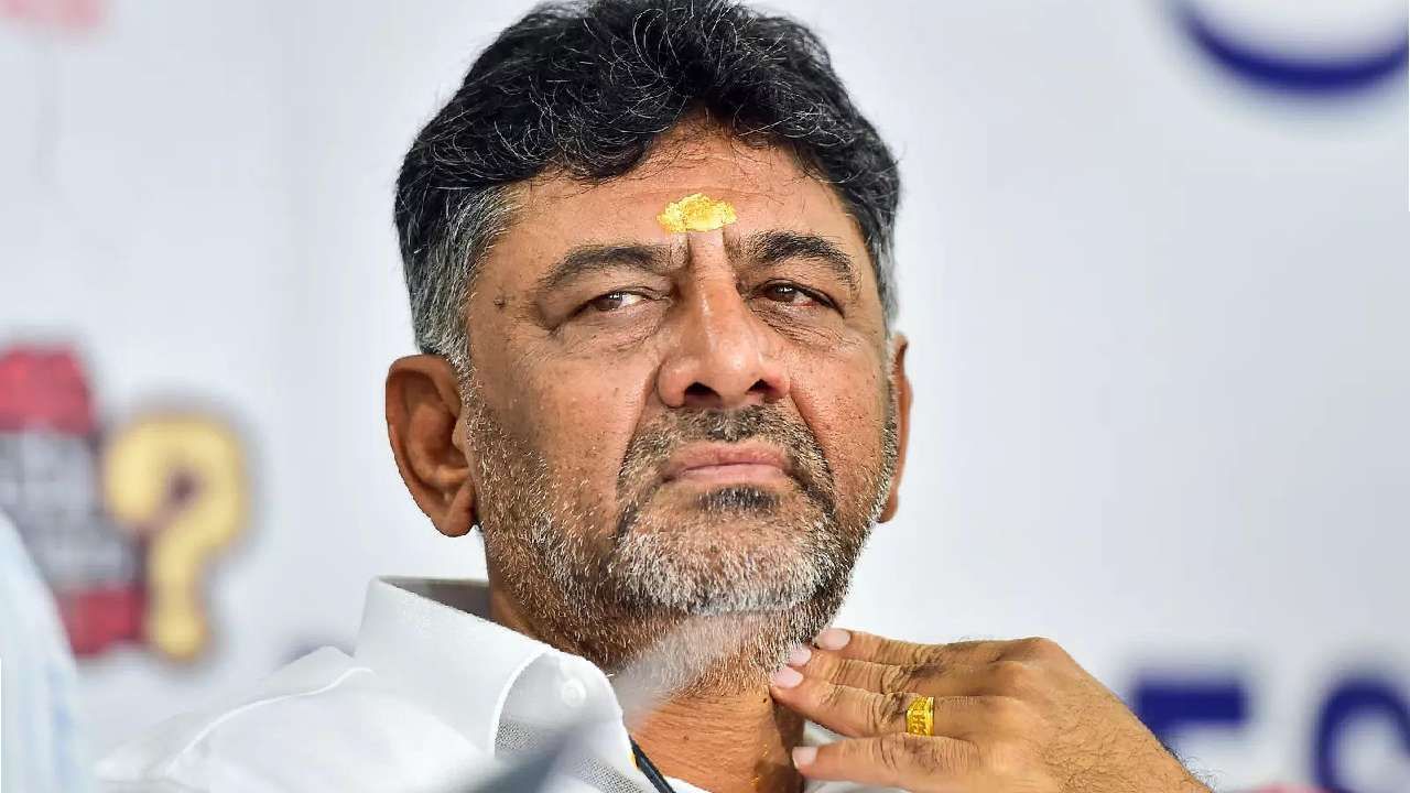 ಬಿಜೆಪಿ ಸರ್ಕಾರದ ವಿರುದ್ಧ ಭ್ರಷ್ಟಾಚಾರ ಜಾಹೀರಾತು: ಡಿಕೆ ಶಿವಕುಮಾರ್ಗೆ ನೋಟಿಸ್ ಬಿಜೆಪಿ ಸರ್ಕಾರದ ವಿರುದ್ಧ ಭ್ರಷ್ಟಾಚಾರ ಜಾಹೀರಾತು: ಡಿಕೆ ಶಿವಕುಮಾರ್ಗೆ ನೋಟಿಸ್