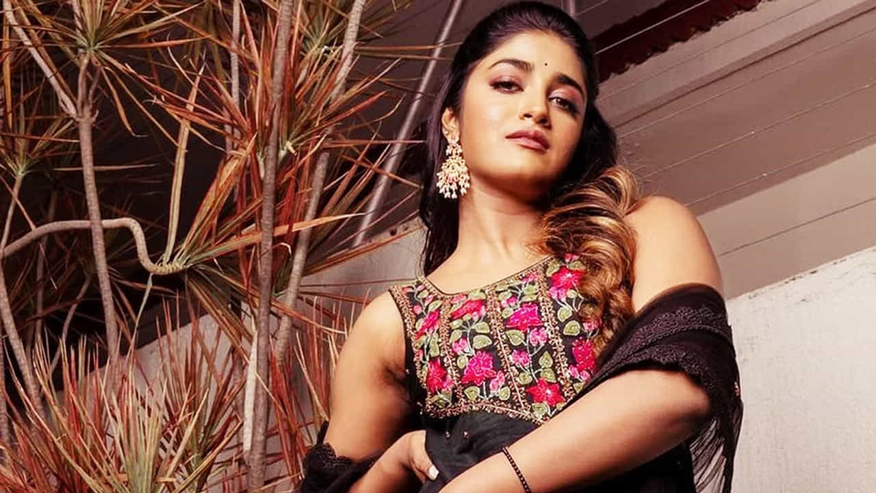 Dimple Hayathi: ಐಪಿಎಸ್ ಅಧಿಕಾರಿಯ ಕಾರಿಗೆ ಡ್ಯಾಮೇಜ್ ಮಾಡಿದ ಪ್ರಕರಣ; ನಟಿಯ ವಿರುದ್ಧ ಕೇಸ್ ದಾಖಲು Dimple Hayathi: ಐಪಿಎಸ್ ಅಧಿಕಾರಿಯ ಕಾರಿಗೆ ಡ್ಯಾಮೇಜ್ ಮಾಡಿದ ಪ್ರಕರಣ; ನಟಿಯ ವಿರುದ್ಧ ಕೇಸ್ ದಾಖಲು