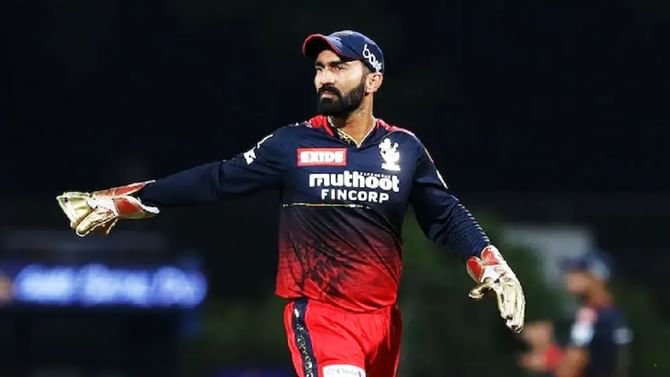 IPL 2023: ದಿನೇಶ್ ಕಾರ್ತಿಕ್ ವಿಕೆಟ್ ಕೀಪರ್ ಅಲ್ಲ, ಗೋಲ್ ಕೀಪರ್- ಕ್ರಿಸ್ ಶ್ರೀಕಾಂತ್ ವ್ಯಂಗ್ಯ IPL 2023: ದಿನೇಶ್ ಕಾರ್ತಿಕ್ ವಿಕೆಟ್ ಕೀಪರ್ ಅಲ್ಲ, ಗೋಲ್ ಕೀಪರ್- ಕ್ರಿಸ್ ಶ್ರೀಕಾಂತ್ ವ್ಯಂಗ್ಯ