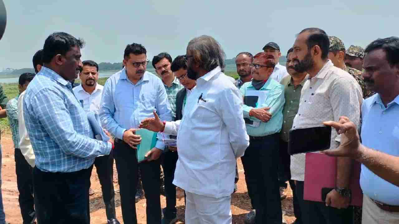 Bellandur Lake: ಬೆಳ್ಳಂದೂರು ಕೆರೆಗೆ ಭೇಟಿ ನೀಡಿ ಅಧಿಕಾರಿಗಳಿಗೆ ತರಾಟೆಗೆ ತೆಗೆದುಕೊಂಡ ಸಚಿವ ಈಶ್ವರ್ ಖಂಡ್ರೆ