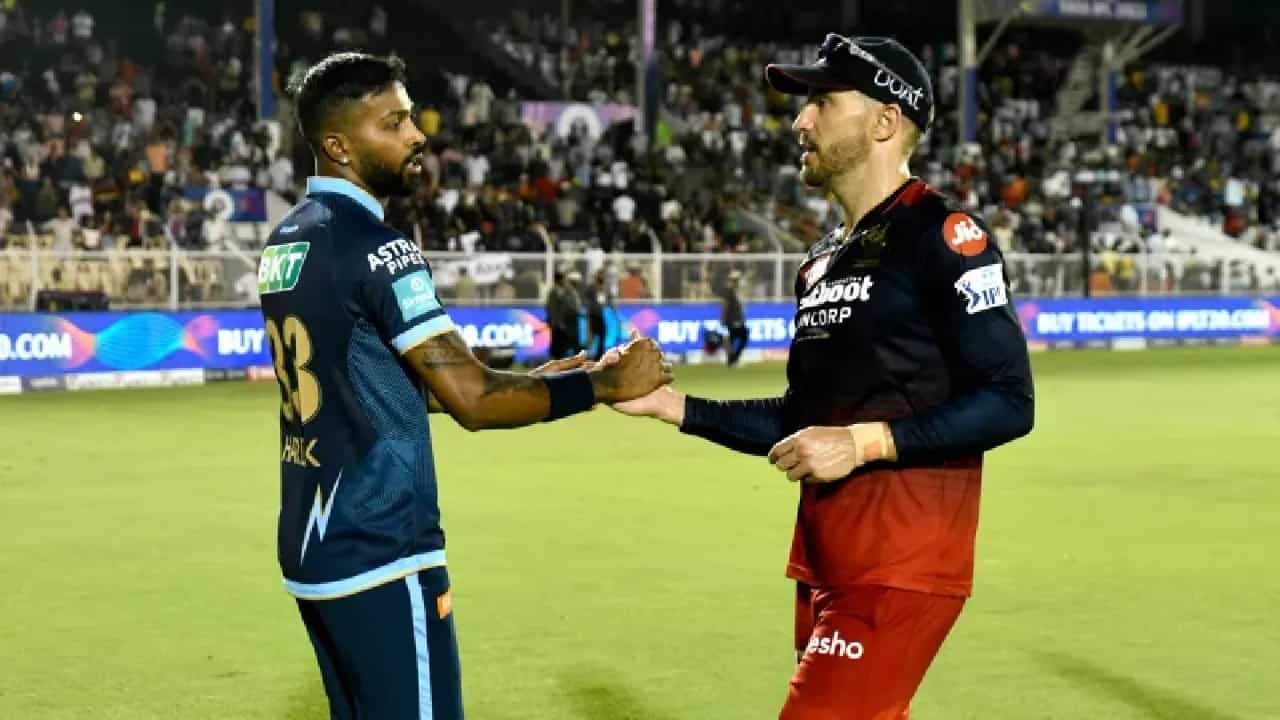 IPL 2023 RCB Playing XI vs GT: ಐಪಿಎಲ್ ಸೀಸನ್ 16ರ ಕೊನೆಯ ಲೀಗ್ ಪಂದ್ಯದಲ್ಲಿ ರಾಯಲ್ ಚಾಲೆಂಜರ್ಸ್ ಬೆಂಗಳೂರು ಹಾಗೂ ಗುಜರಾತ್ ಟೈಟಾನ್ಸ್ ತಂಡಗಳು ಮುಖಾಮುಖಿಯಾಗಲಿದೆ. ಬೆಂಗಳೂರಿನ ಚಿನ್ನಸ್ವಾಮಿ ಸ್ಟೇಡಿಯಂನಲ್ಲಿ ನಡೆಯಲಿರುವ ಈ ಪಂದ್ಯವು ಆರ್ಸಿಬಿ ಪಾಲಿಗೆ ನಿರ್ಣಾಯಕ.