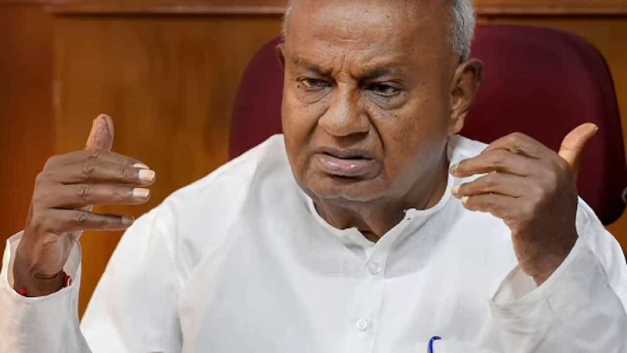 ಕಾಂಗ್ರೆಸ್ನ ಗ್ಯಾರಂಟಿ ಘೋಷಣೆಗಳನ್ನು ಕುಮಾರಸ್ವಾಮಿ ಈಗಾಗಲೇ ಮಾಡಿ ತೋರಿಸಿದ್ದಾರೆ: ಹೆಚ್ಡಿ ದೇವೇಗೌಡ ಕಾಂಗ್ರೆಸ್ನ ಗ್ಯಾರಂಟಿ ಘೋಷಣೆಗಳನ್ನು ಕುಮಾರಸ್ವಾಮಿ ಈಗಾಗಲೇ ಮಾಡಿ ತೋರಿಸಿದ್ದಾರೆ: ಹೆಚ್ಡಿ ದೇವೇಗೌಡ