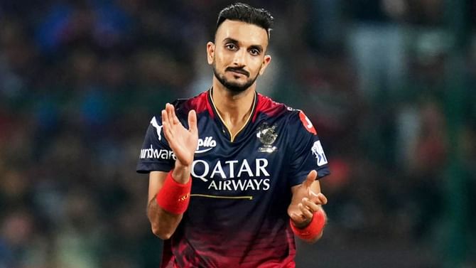 IPL 2023: 400 ರನ್ ನೀಡಿದ ಹರ್ಷಲ್ ಪಟೇಲ್ IPL 2023: 400 ರನ್ ನೀಡಿದ ಹರ್ಷಲ್ ಪಟೇಲ್